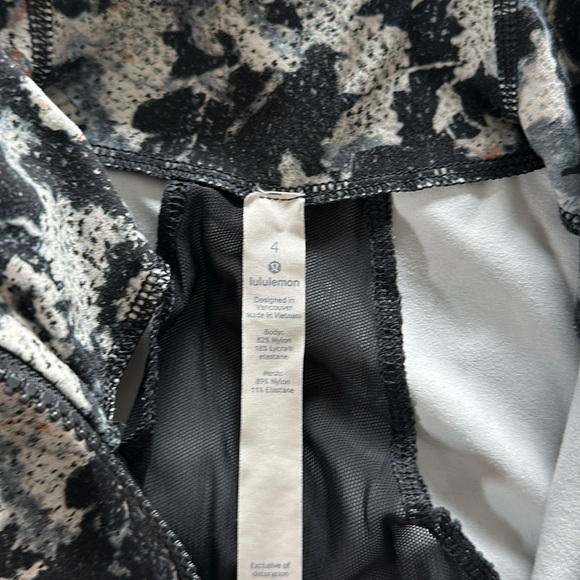 Lululemon jacket - Picture 4 of 7